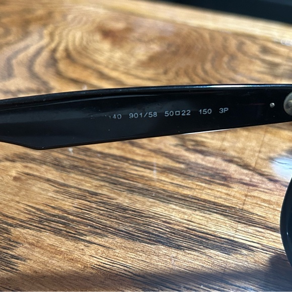 Men’s Classic Ray-Ban Wayfarers - Picture 5 of 7